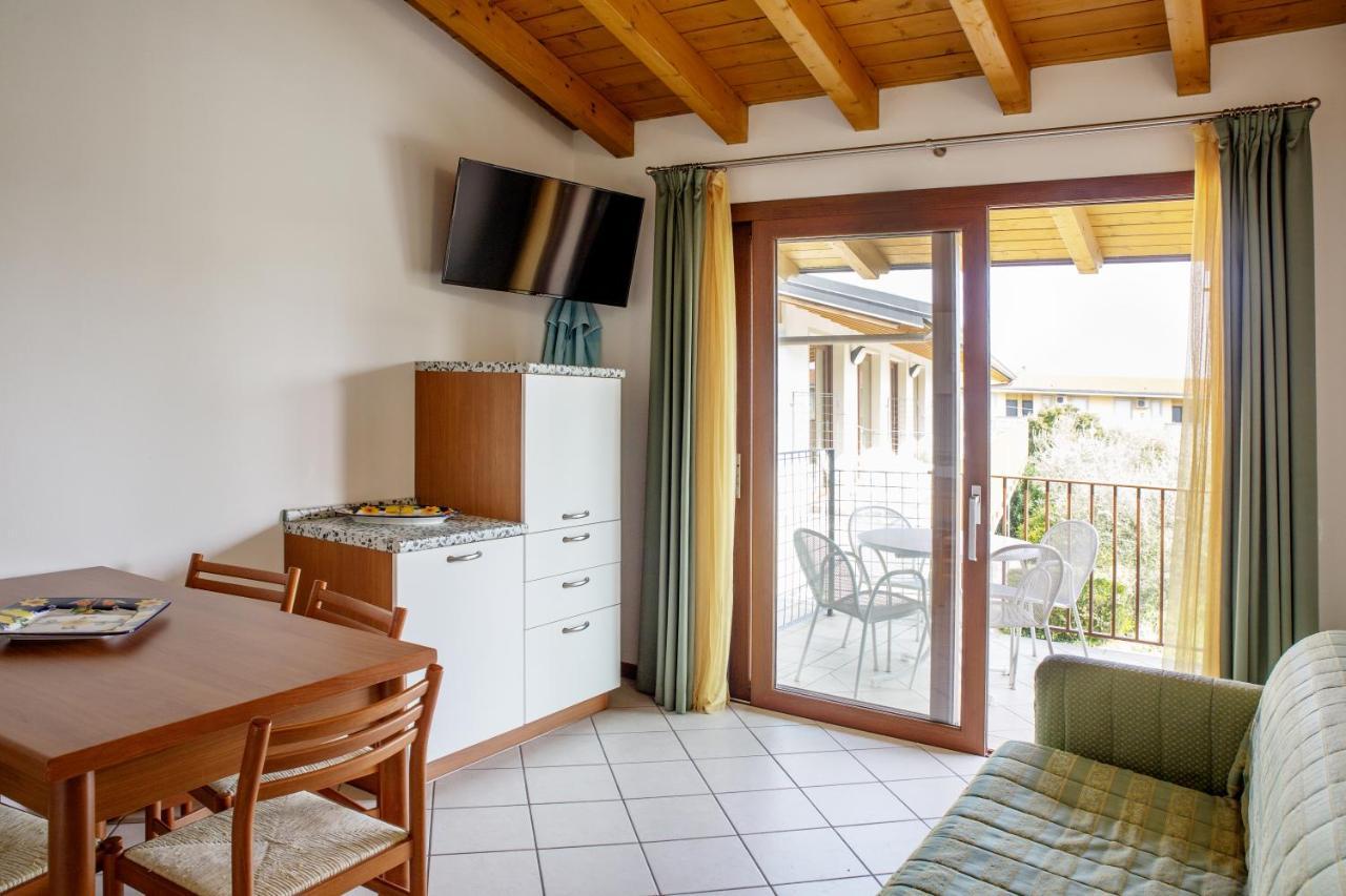Residence Molino - Holiday Apartments Manerba del Garda Ngoại thất bức ảnh