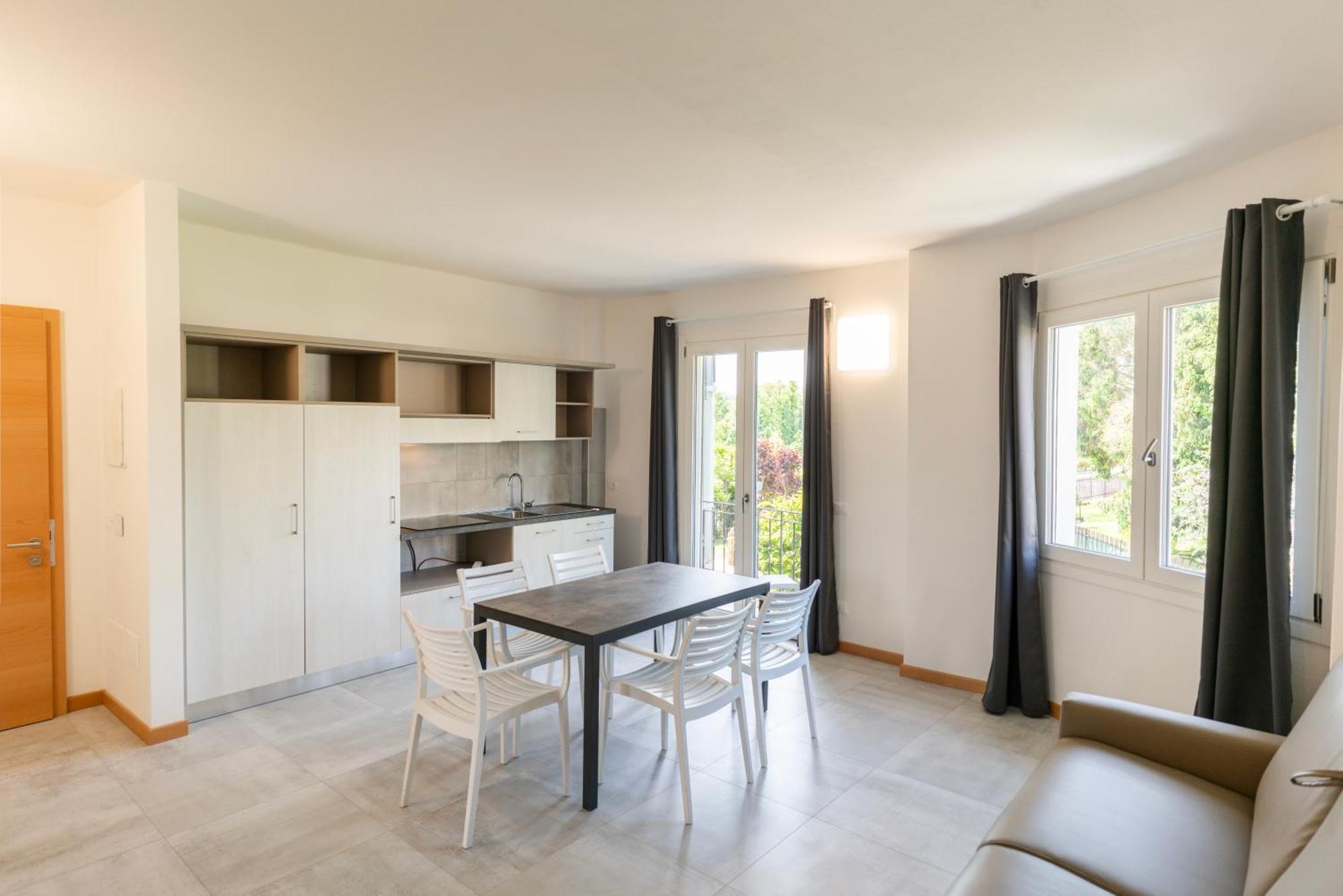 Residence Molino - Holiday Apartments Manerba del Garda Ngoại thất bức ảnh