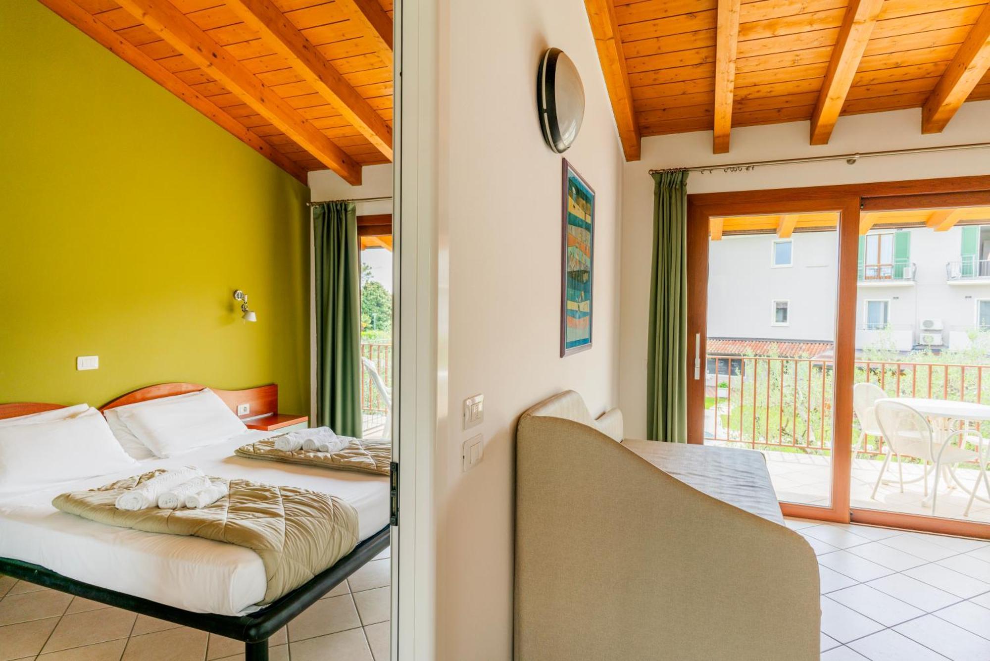 Residence Molino - Holiday Apartments Manerba del Garda Ngoại thất bức ảnh