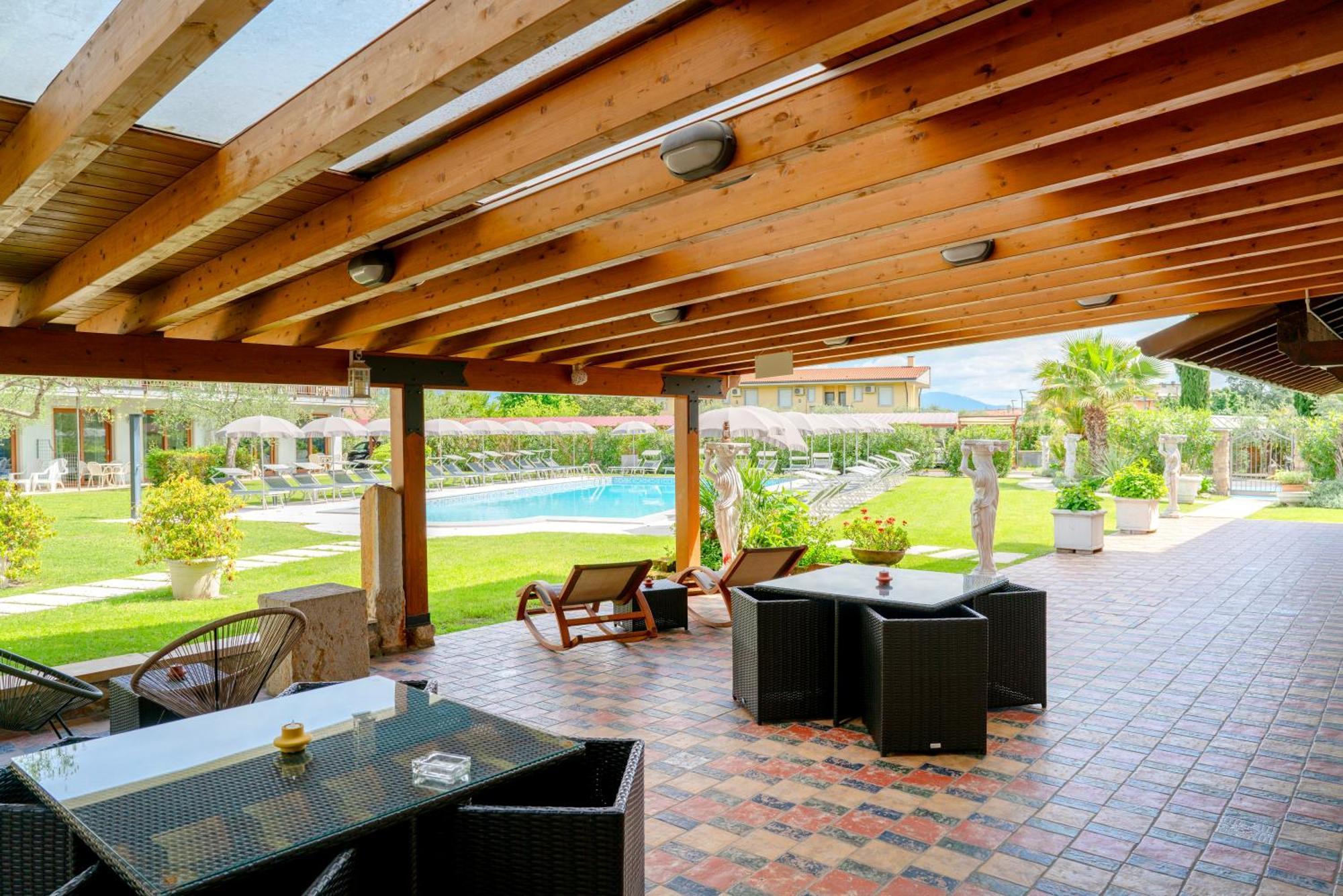 Residence Molino - Holiday Apartments Manerba del Garda Ngoại thất bức ảnh