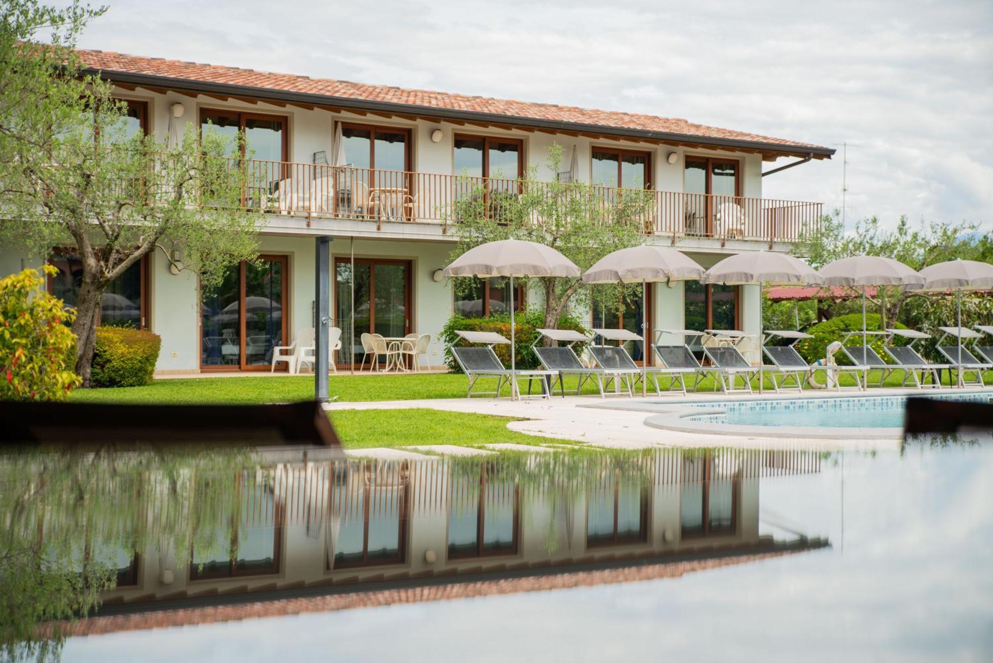 Residence Molino - Holiday Apartments Manerba del Garda Ngoại thất bức ảnh