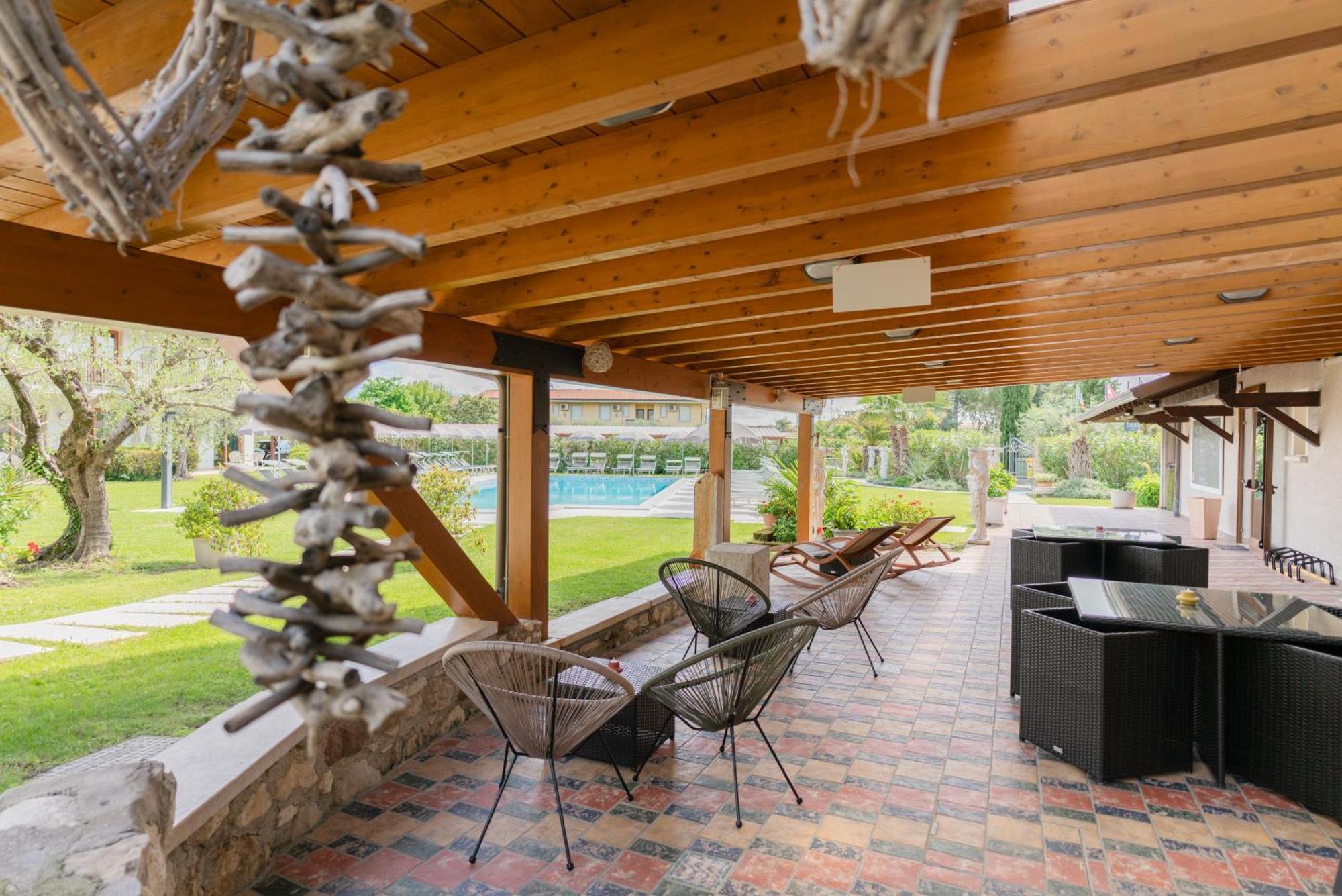 Residence Molino - Holiday Apartments Manerba del Garda Ngoại thất bức ảnh