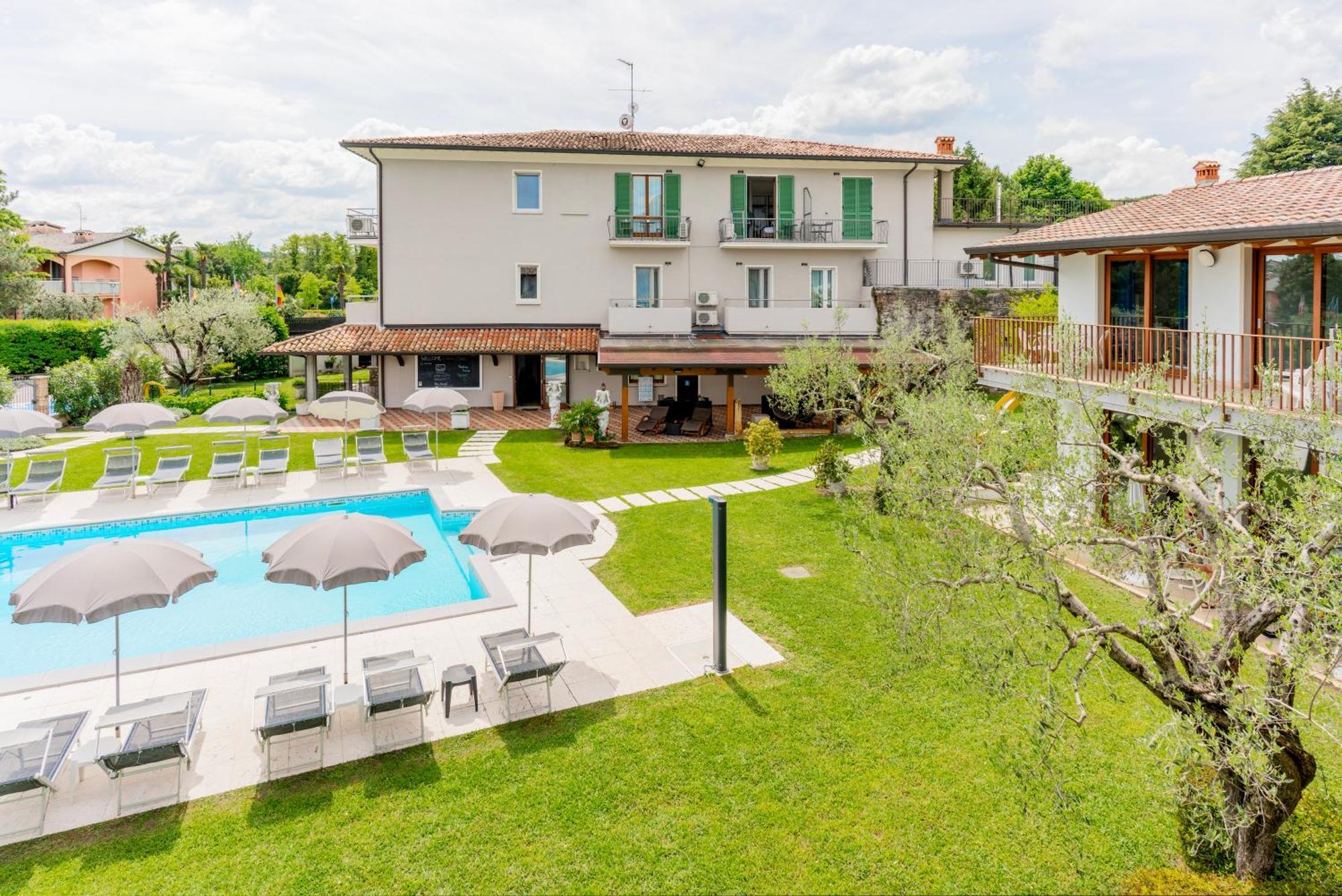 Residence Molino - Holiday Apartments Manerba del Garda Ngoại thất bức ảnh