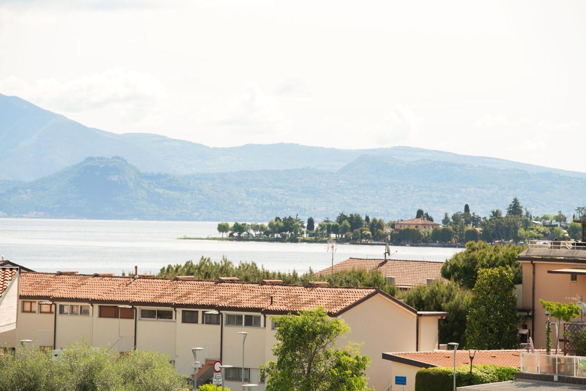 Residence Molino - Holiday Apartments Manerba del Garda Ngoại thất bức ảnh