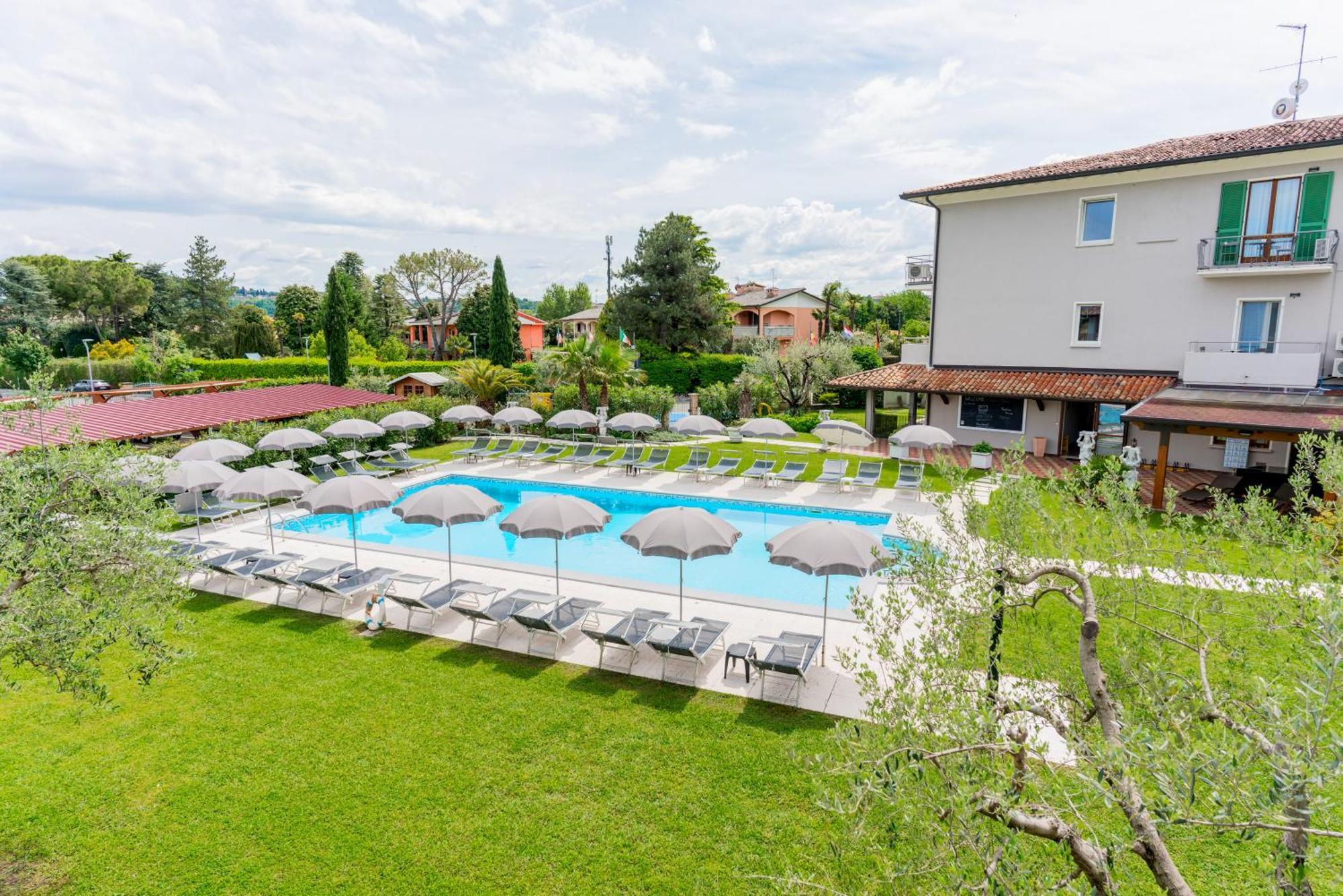 Residence Molino - Holiday Apartments Manerba del Garda Ngoại thất bức ảnh